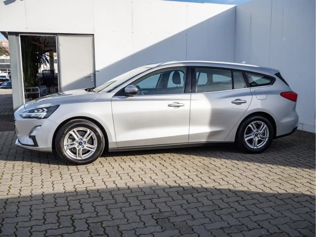 Ford Focus C & C 1.0L 125PS PDC KAMERA NAVI LED