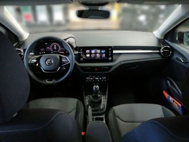 Skoda Fabia 1.0 Essence FrontAssist LaneAssist LED