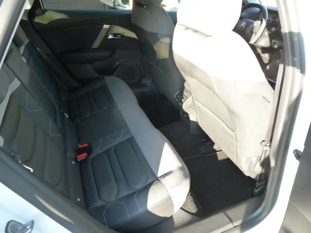 Citroën C4 PureTech Shine