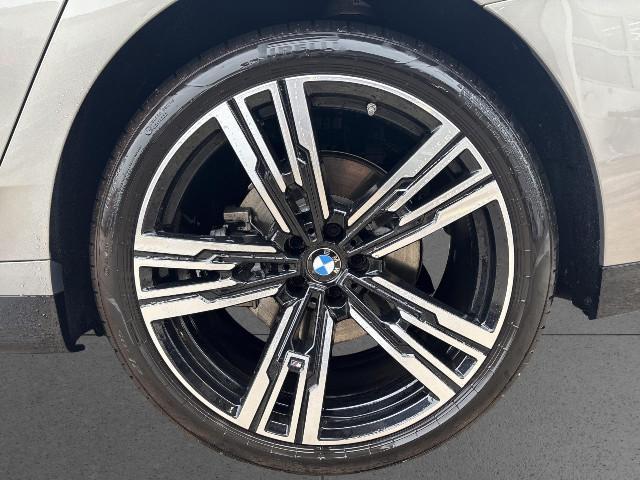BMW 740 740d M-Sport Sedan xDrive