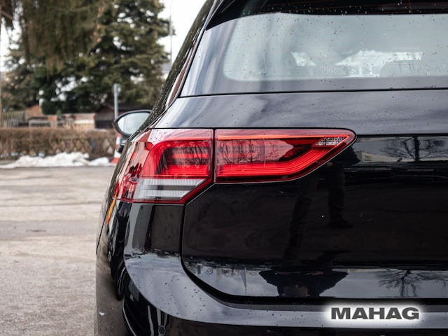 Volkswagen Golf 1.5 eTSI Golf VIII R-Line