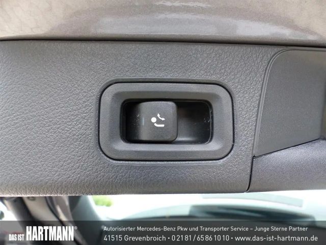 Mercedes-Benz B 180 Progressive Sedan