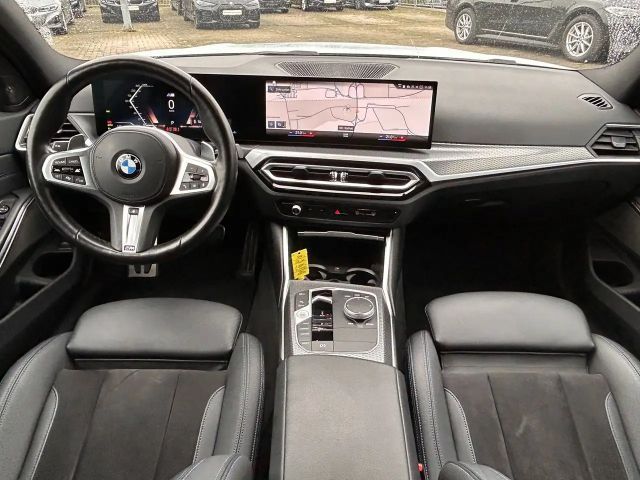 BMW 320 320i M-Sport Sedan