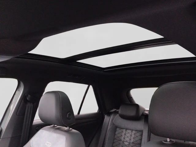 Volkswagen T-Roc 1.5 TSI DSG R-Line