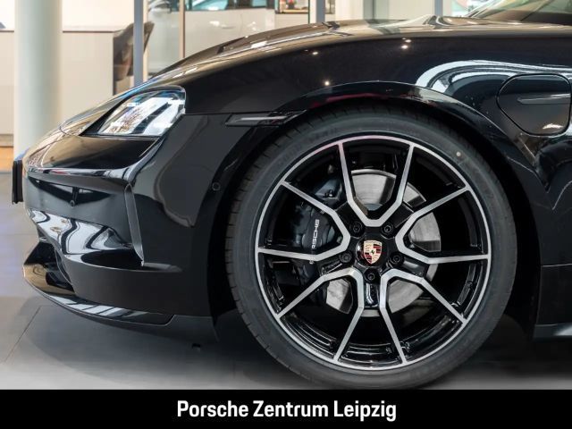 Porsche Taycan Black Edition Sport Turismo