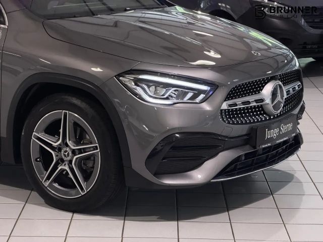 Mercedes-Benz GLA 200 AMG Line Premium