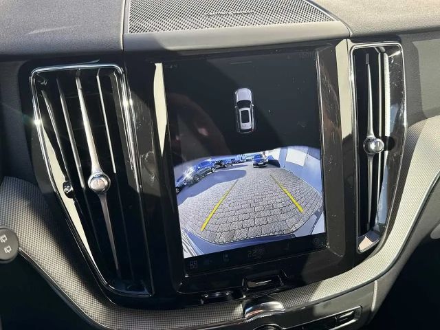 Volvo XC60 AWD Dark Plus