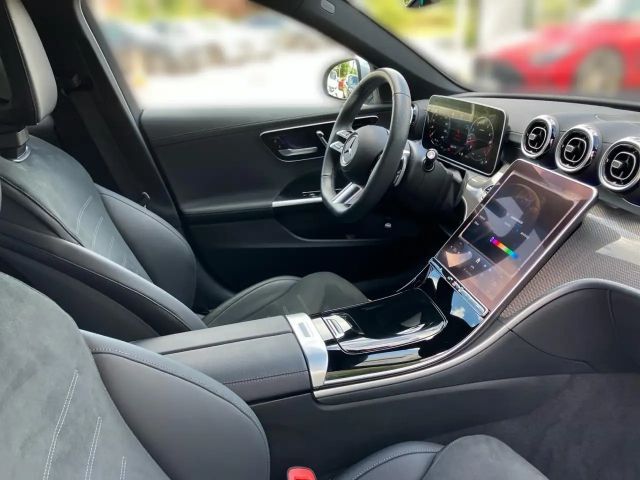 Mercedes-Benz C 200 AMG Line Sedan