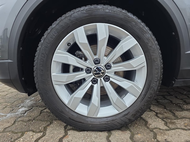 Volkswagen T-Roc 1.5TSI Kam. PDC ACC LED 2xKlima LM