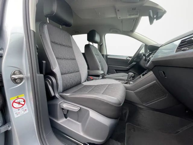 Volkswagen Touran 1.5 TSI R-Line