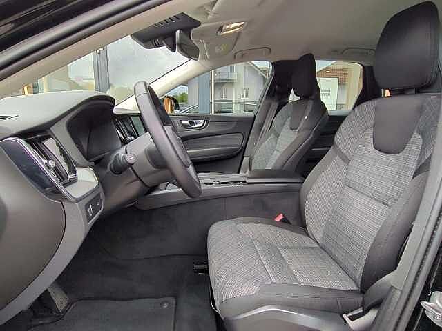 Volvo XC60 AWD Momentum