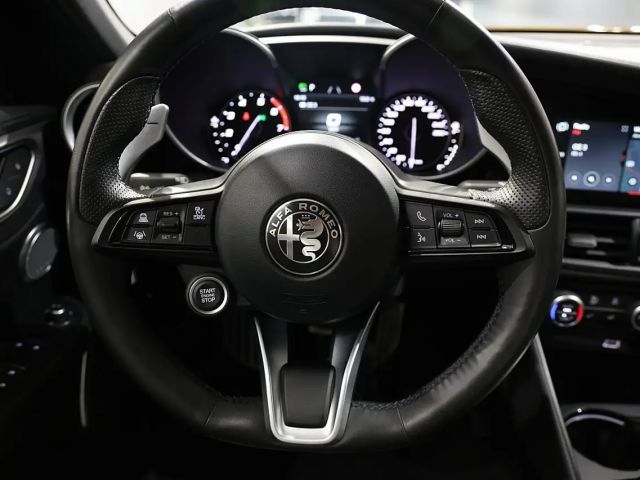 Alfa Romeo Giulia AT8 AWD Q4