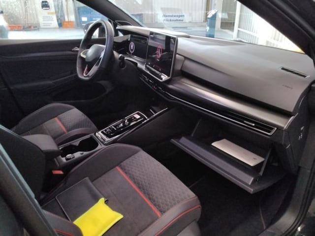 Volkswagen Golf R-Perform. Akrapovic DCC- Fahr