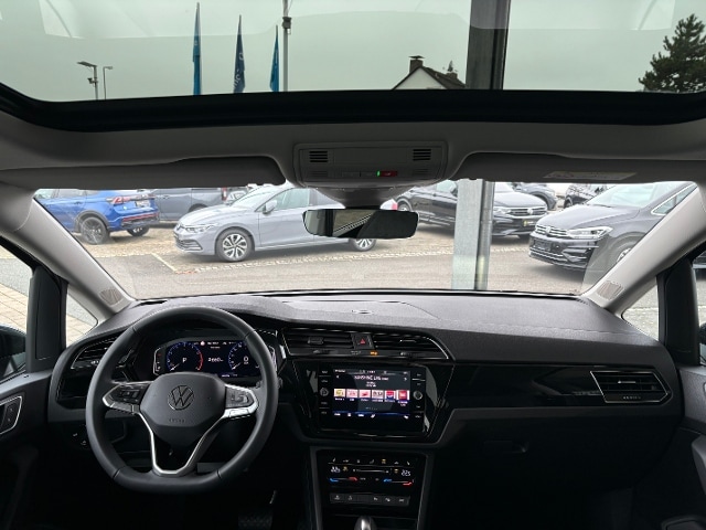 Volkswagen Touran 1.5 TSI DSG R-Line