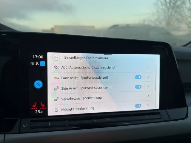 Volkswagen Golf DSG Life Variant