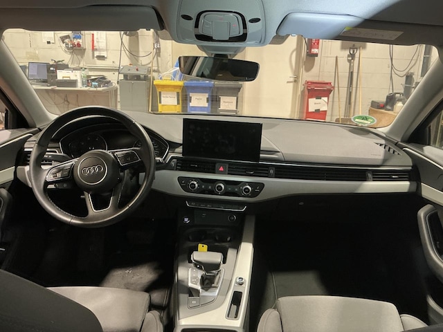 Audi A4 40 TDI Avant S-Line S-Tronic