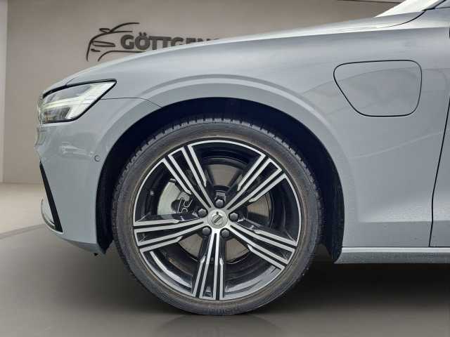 Volvo V60 Dark Plus T8