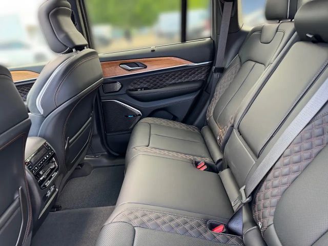 Jeep Grand Cherokee Summit