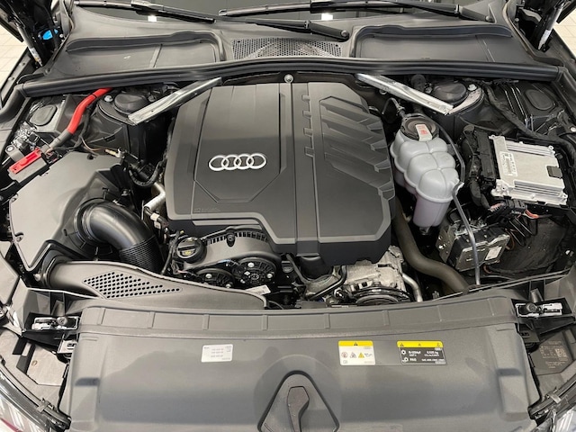 Audi A4 40 TFSI Avant Quattro S-Line S-Tronic