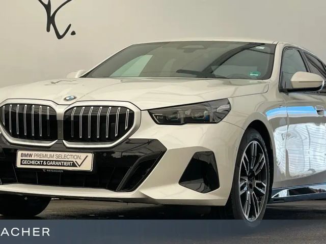 BMW 520 520i M-Sport Sedan