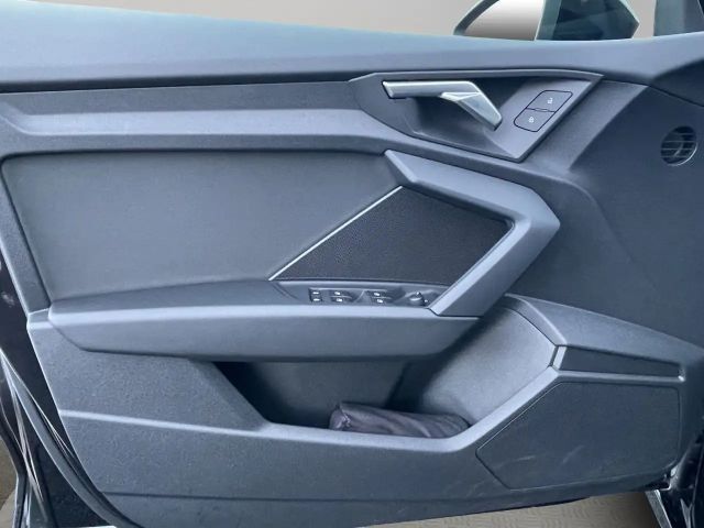 Audi A3 30 TFSI Sedan