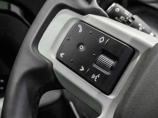 Land Rover Defender 110 Dynamic SE