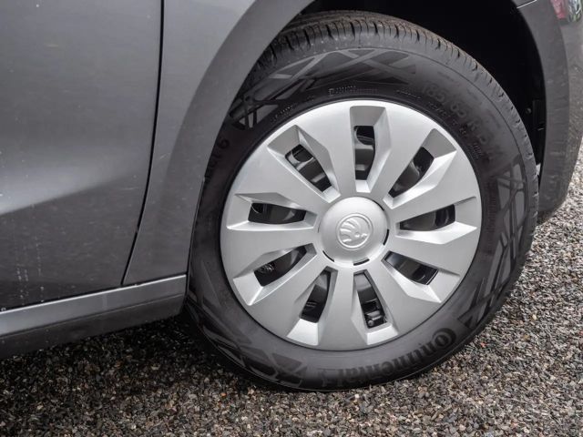 Skoda Fabia 1.0 Essence KLIMA PDC SITZHEIZUNG LED