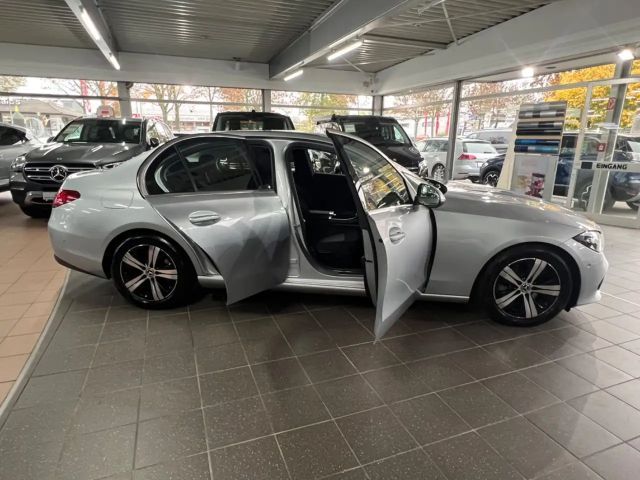 Mercedes-Benz C 200 AVANTGARDE C 200 d Sedan