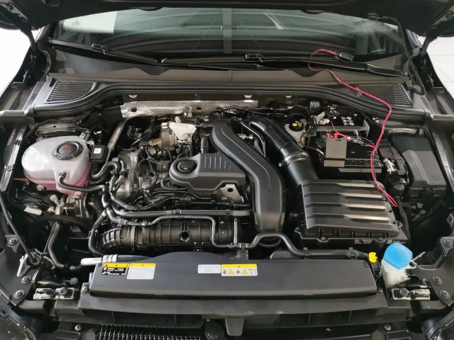 Volkswagen Golf 1.5 eTSI DSG Golf VIII