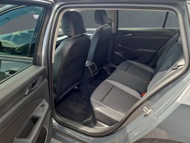 Volkswagen Golf 1.5 eTSI Golf VIII Variant