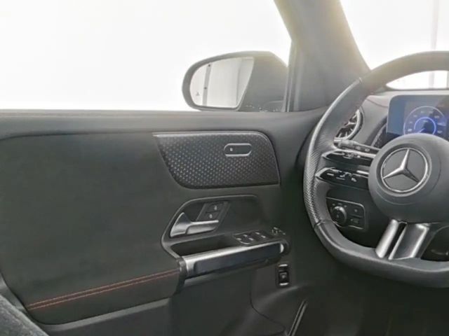 Mercedes-Benz EQB 300 4MATIC AMG Line