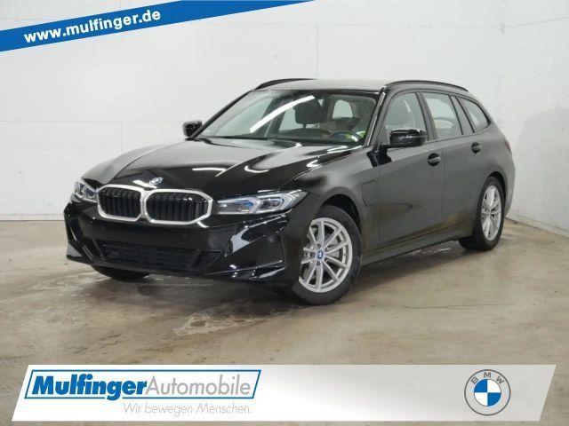 BMW 330 330e Touring xDrive