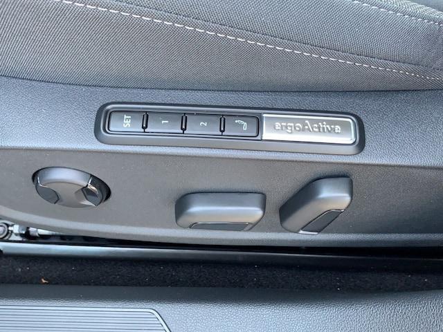 Volkswagen Golf 1.5 eTSI Golf VIII Style