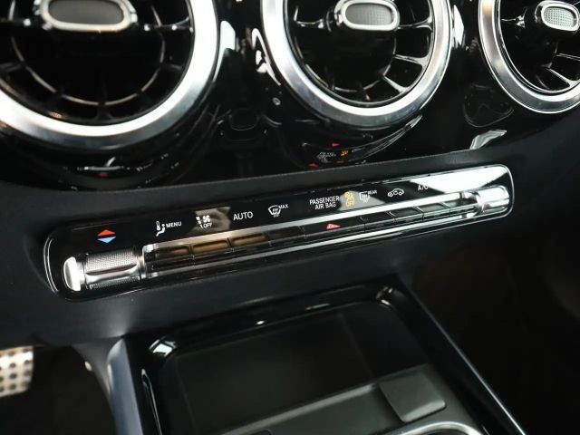 Mercedes-Benz B 250 AMG Line B 250 e