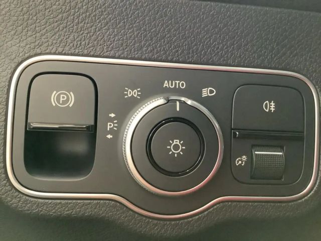 Mercedes-Benz GLB 220 4MATIC AMG Line