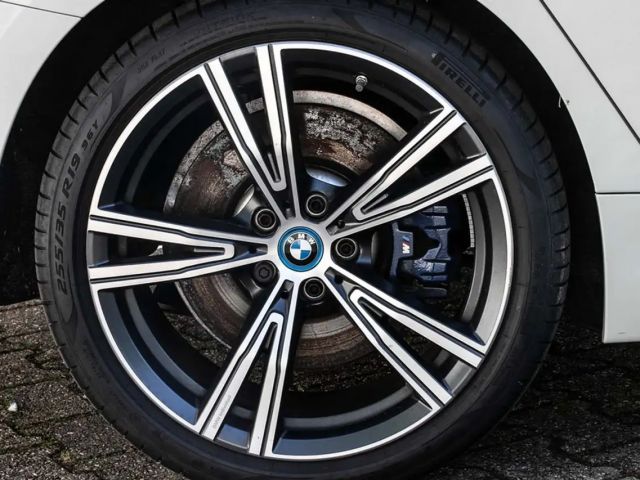 BMW 330 330e M-Sport Touring