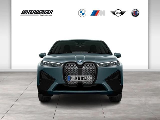 BMW iX xDrive40
