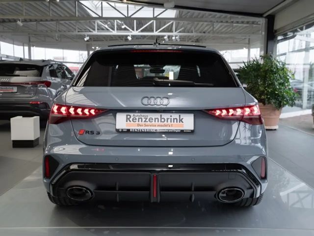 Audi RS3 S-Tronic Sedan Sportback