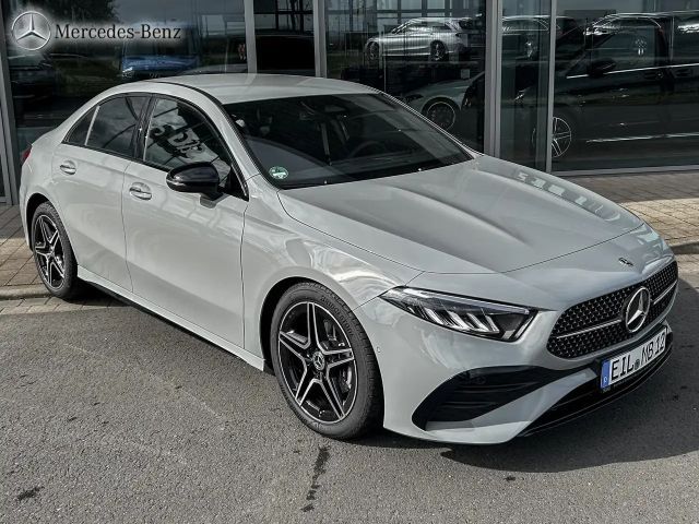 Mercedes-Benz A 200 AMG Line