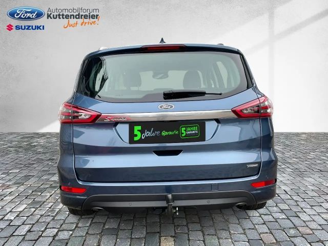 Ford S-Max Titanium