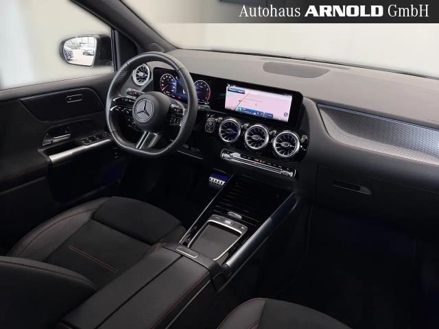 Mercedes-Benz B 200 AMG Line Sedan