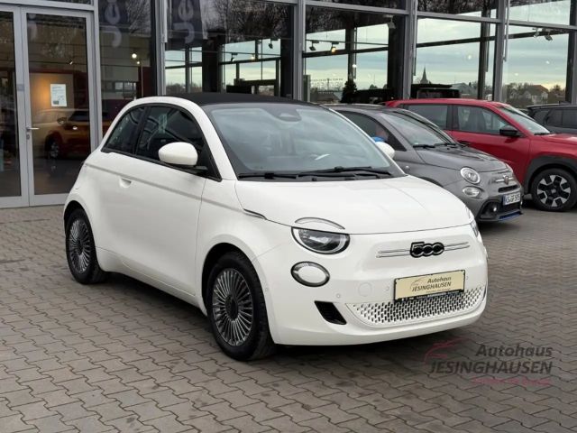 Fiat 500e +Rückfahrkam.+Klimaaut.+Keyless+Tempomat