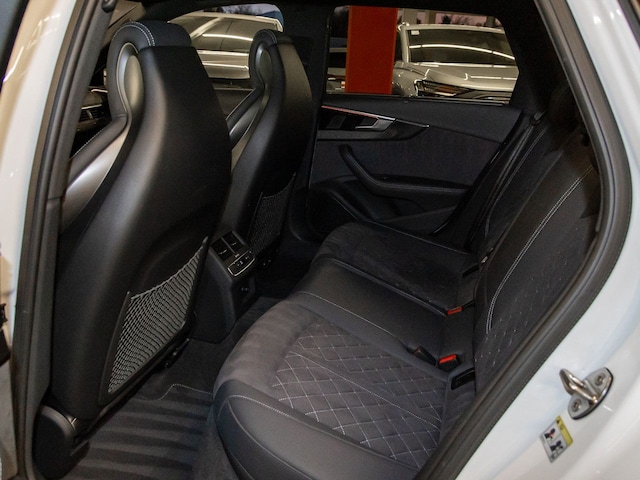 Audi S4 Avant Quattro