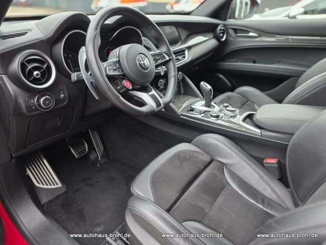 Alfa Romeo Stelvio Q4 Quadrifoglio
