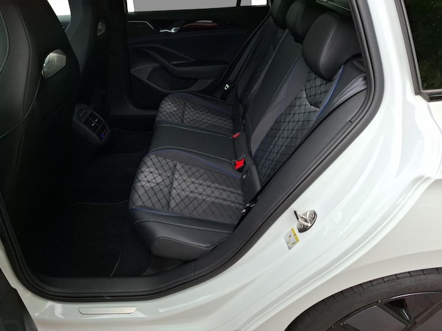 Volkswagen Passat R-Line Variant