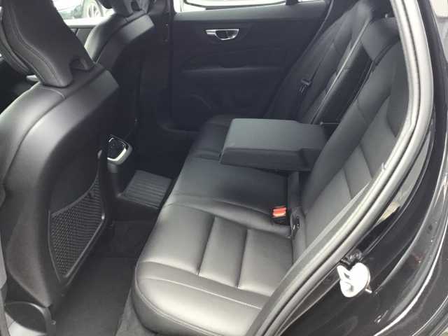 Volvo V60 AWD Business Dark Plus T6