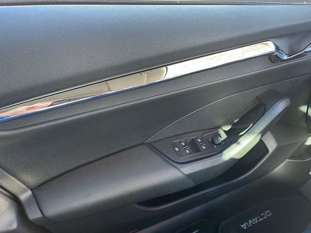 Skoda Octavia 2.0 TDI Combi Style Style