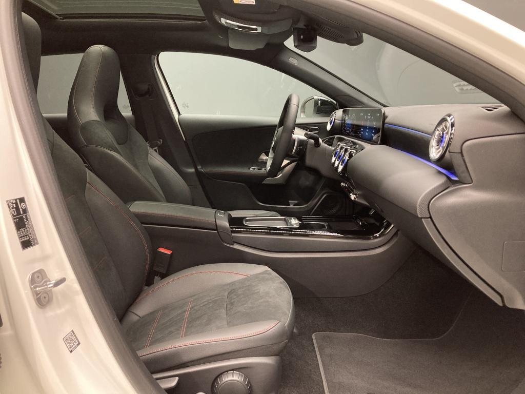 Mercedes-Benz A 200 AMG Line