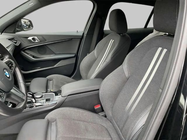 BMW 118 118i Sedan Sport Line