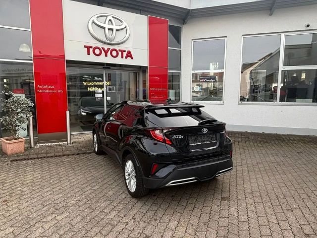 Toyota C-HR Hybride Team D